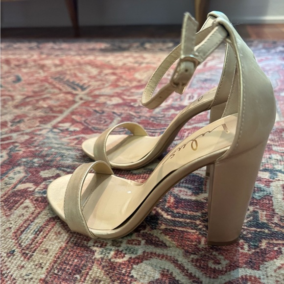 Lulu’s gold Ankle Strap Heels. Size 7 - Picture 4 of 6